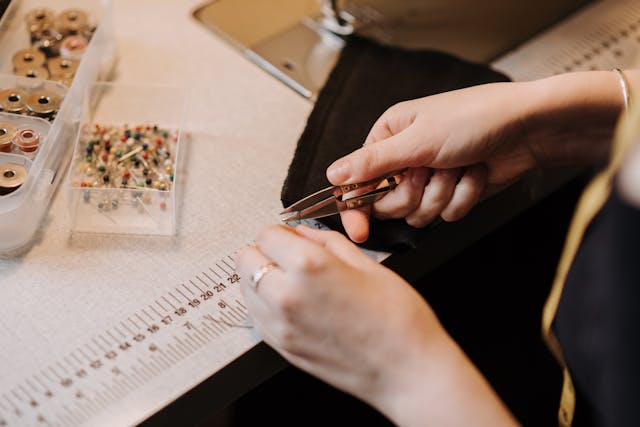 pexels-anete-lusina-7256922